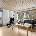 Halfdan - 1-1km From The Sea By Interhome *