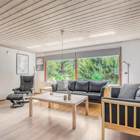 Halfdan - 1-1km From The Sea By Interhome